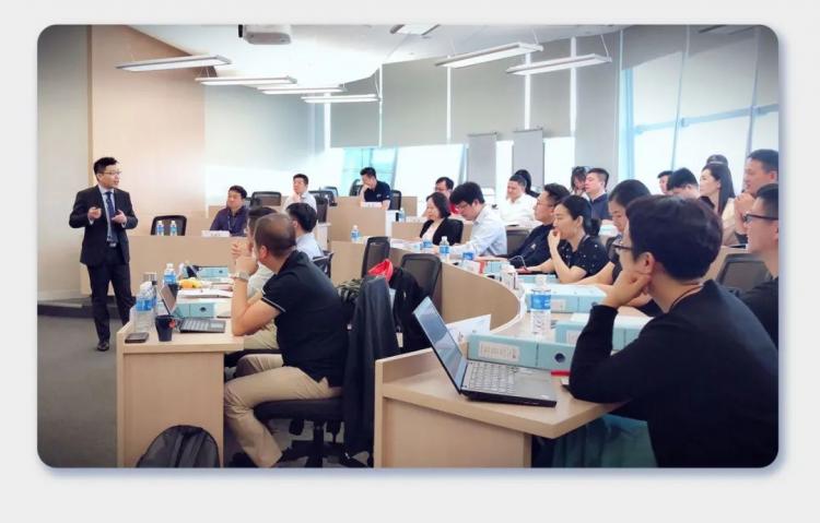 新加坡国立大学高级工商管理硕士（中文EMBA）招生简章