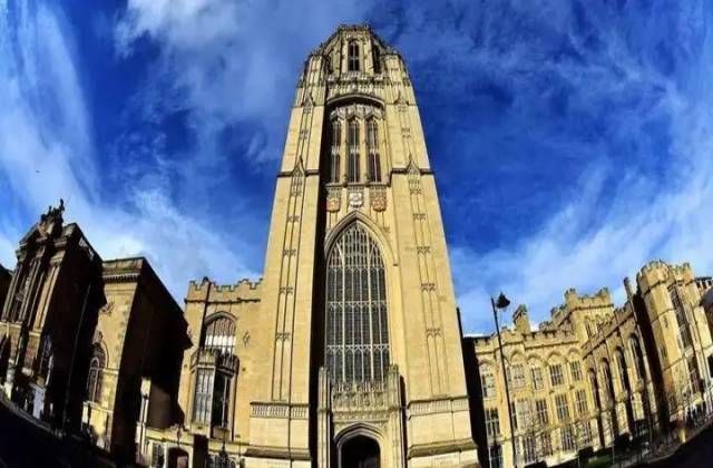 英国新白金汉大学申请条件和申请材料